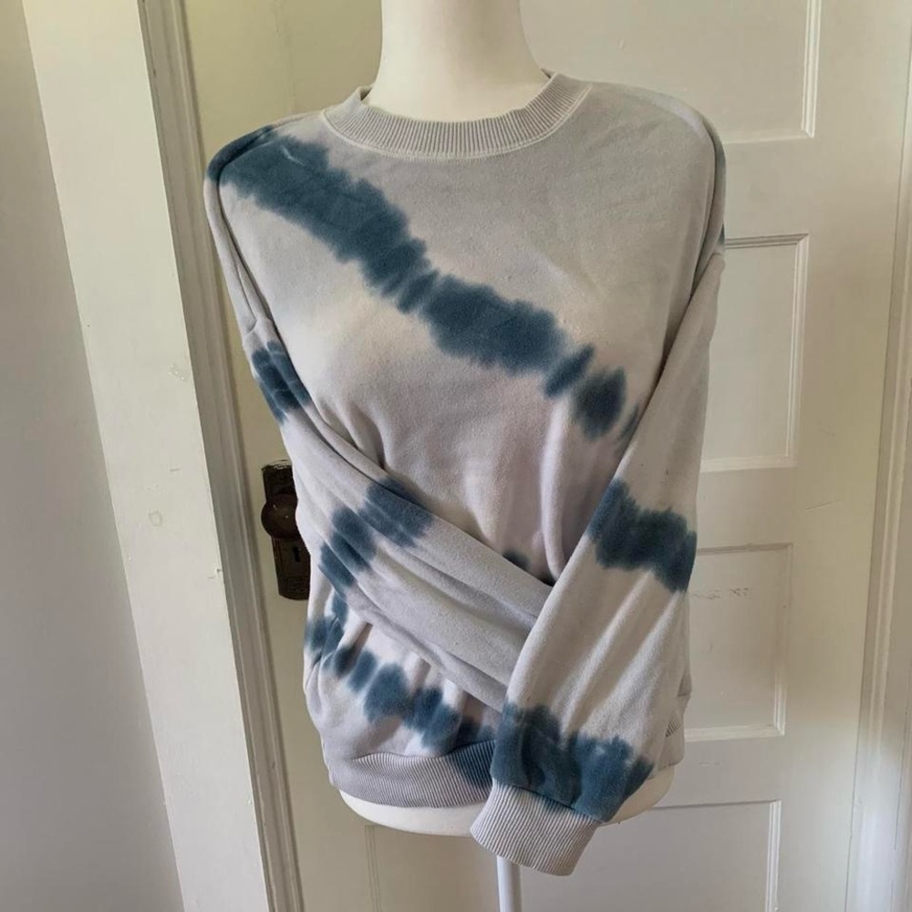 American Eagle Blue Sweater